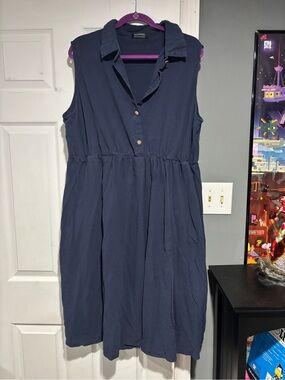 BloomChic Navy Sleeveless Collared Midi Dress